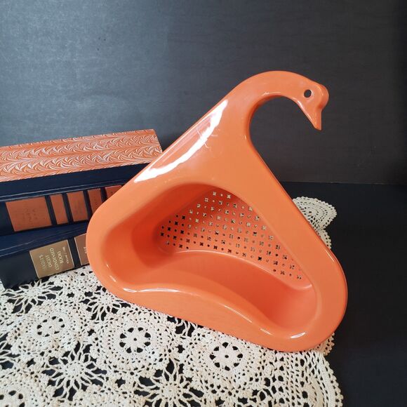 New Orange Plastic Duck Sink Drain Basket Swan Drainer Strainer - Picture 1 of 7